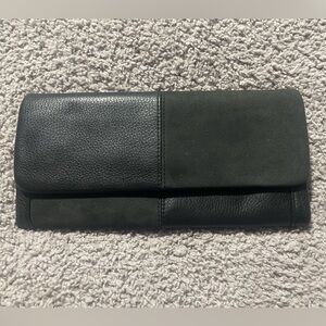 Hobo Black Keen Continental Wristlet Wallet
